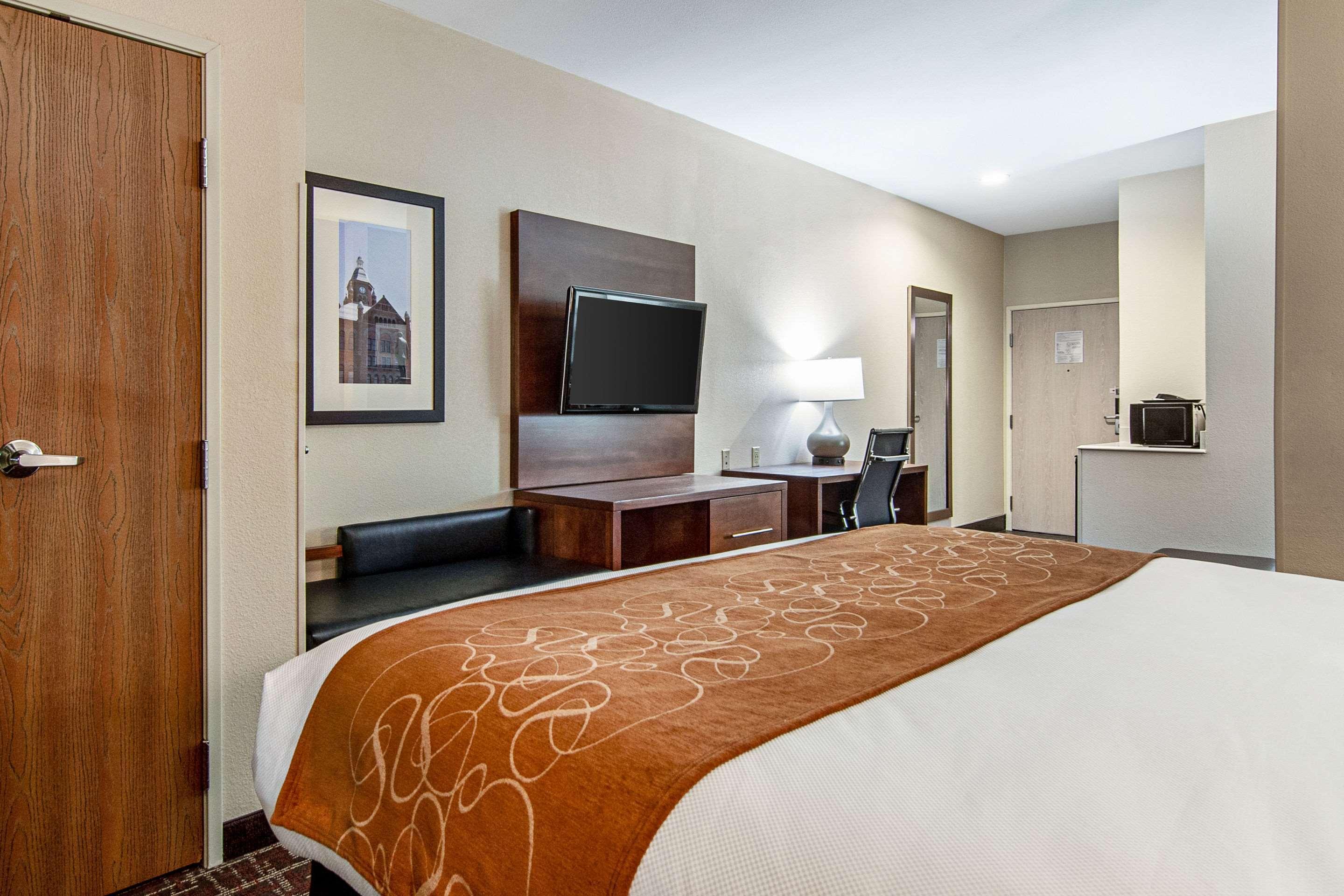 Comfort Suites Nw Dallas Near Love Field Екстер'єр фото
