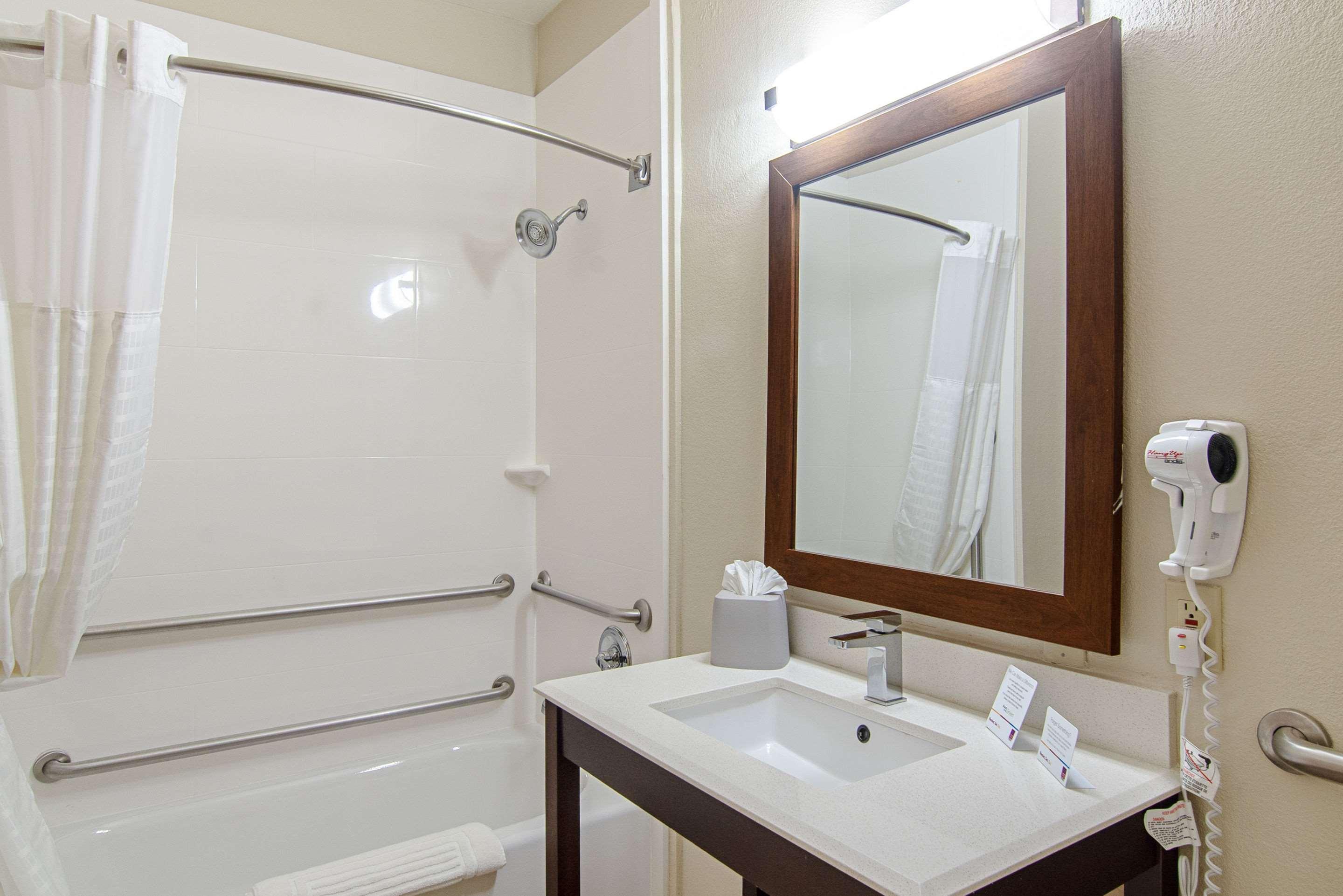 Comfort Suites Nw Dallas Near Love Field Екстер'єр фото