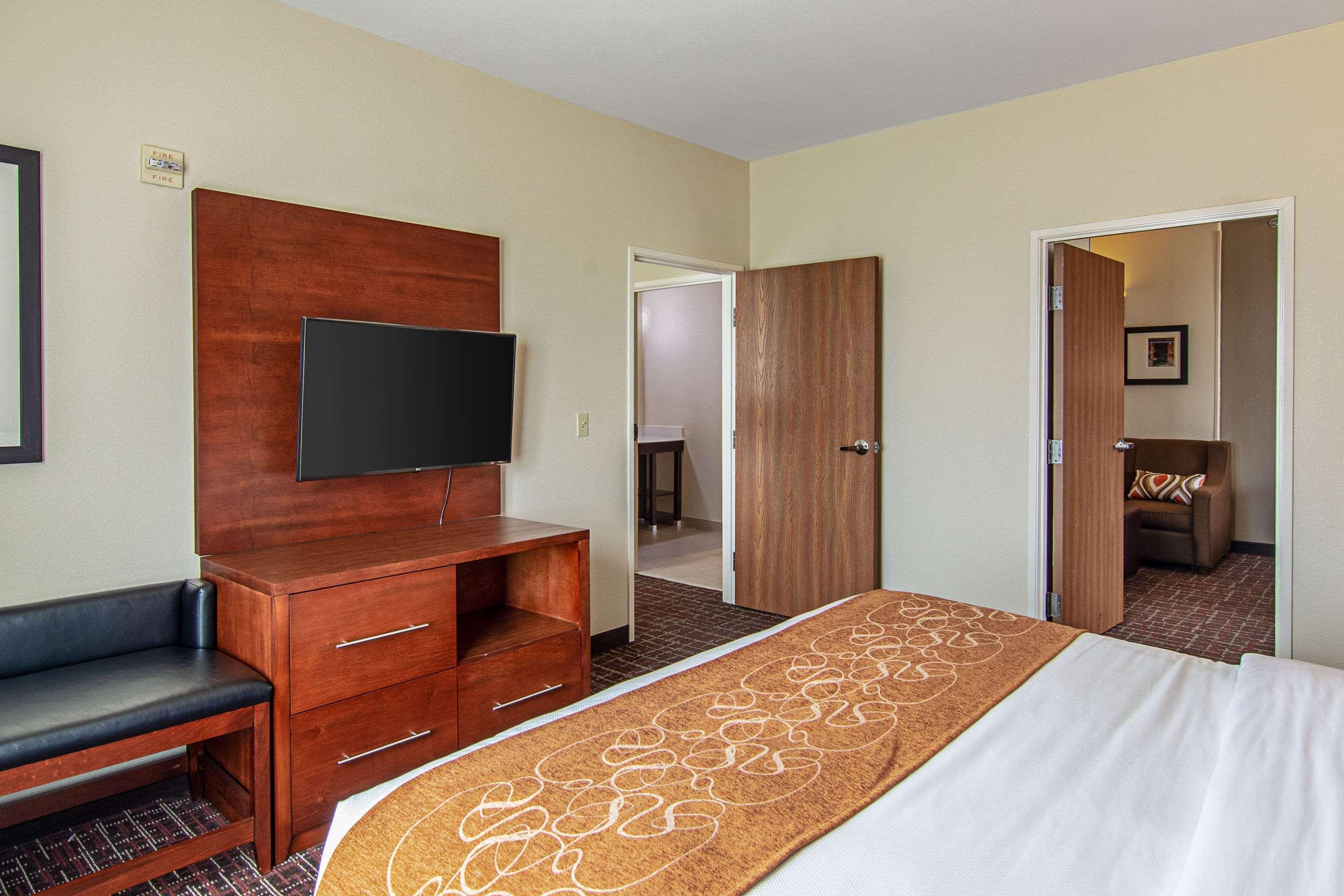 Comfort Suites Nw Dallas Near Love Field Екстер'єр фото