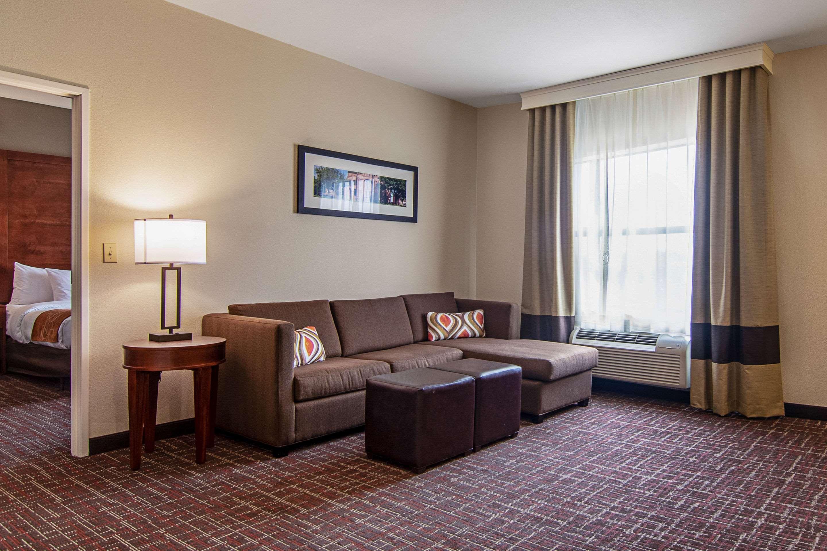 Comfort Suites Nw Dallas Near Love Field Екстер'єр фото