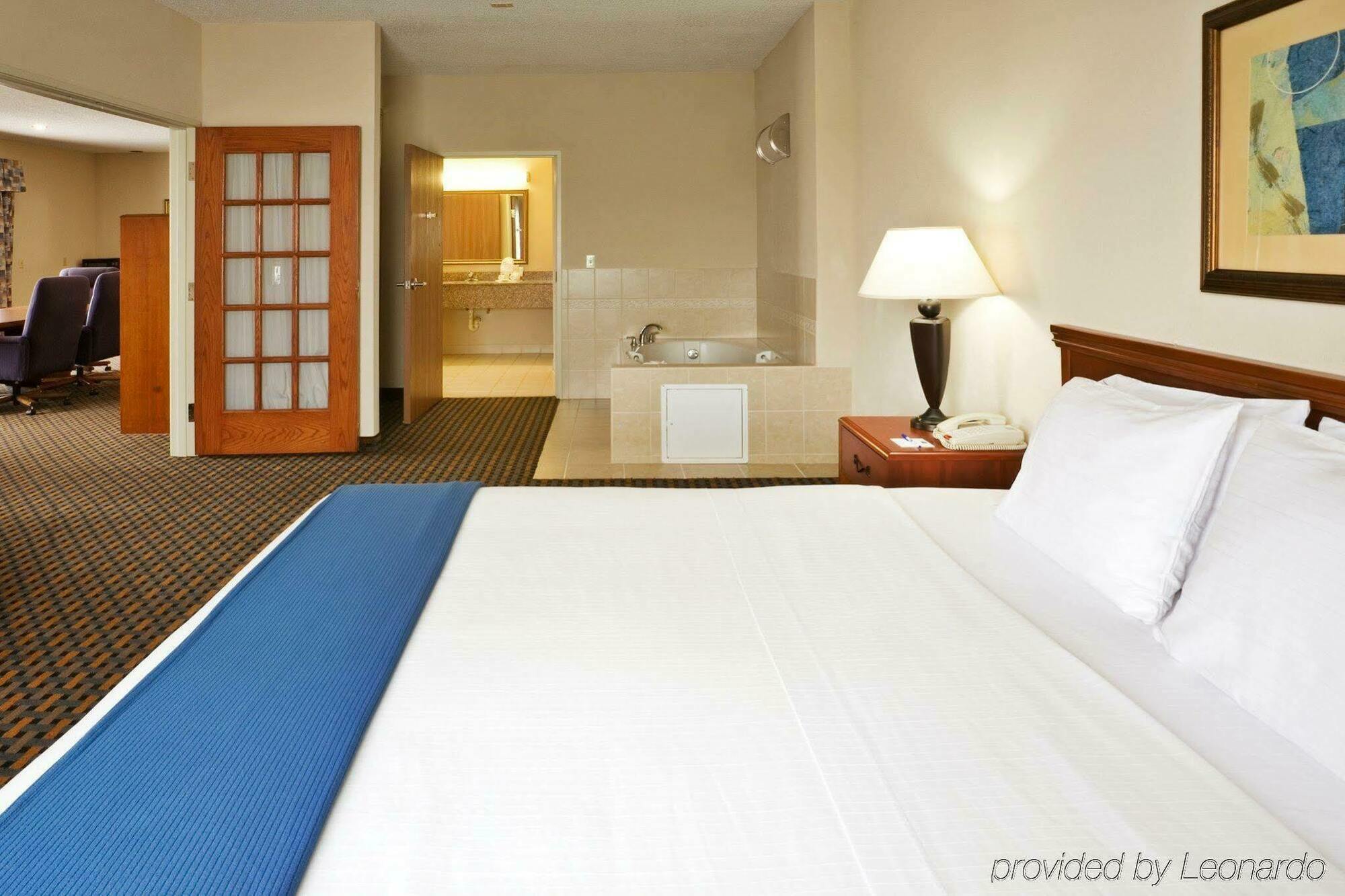 Comfort Suites Nw Dallas Near Love Field Екстер'єр фото